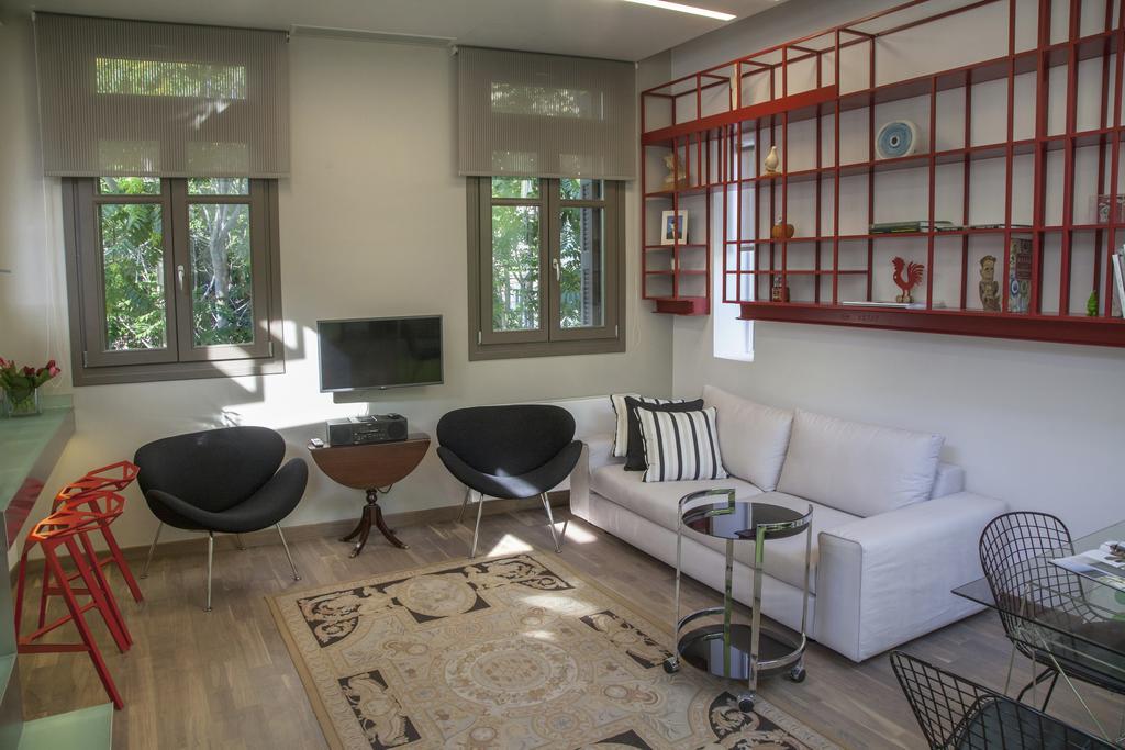 Villa Tripodon Plaka In The Shade Of Acropolis By Ghh Athens