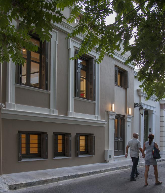 Tripodon Plaka In The Shade Of Acropolis By Ghh Villa Athens